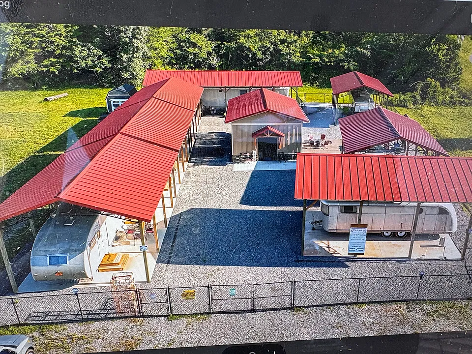 200 Bear Ln #1-6