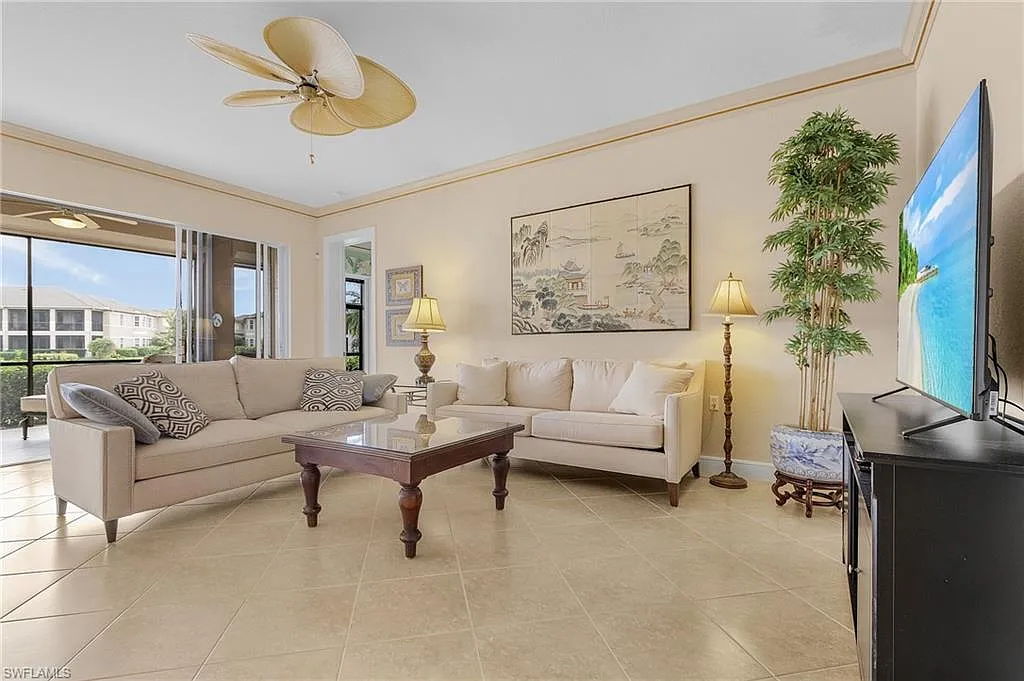 3 bed, 2.0 bath, 2050 sqft, $6,800 — Photo 2