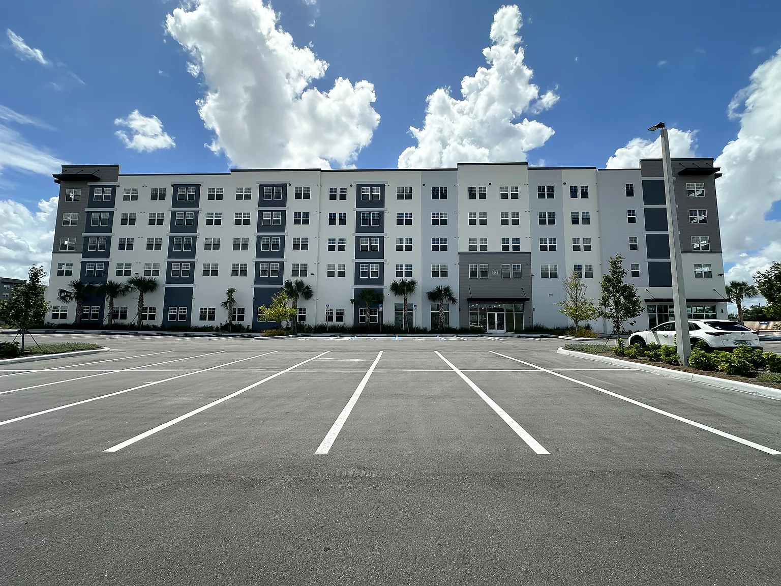 1 bed, 750 sqft, $1,450 — Photo 1