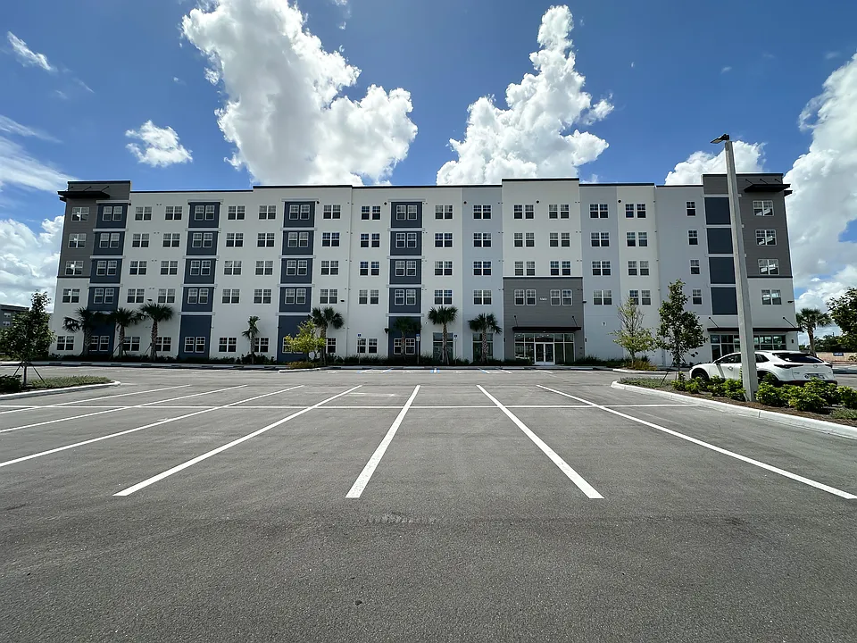 5563 Millenia Park Blvd #409