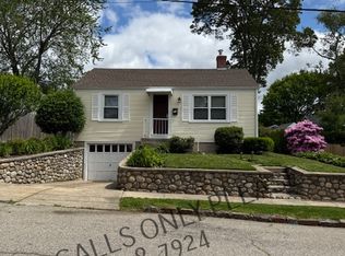 75 Benbridge Ave, Warwick, RI 02888