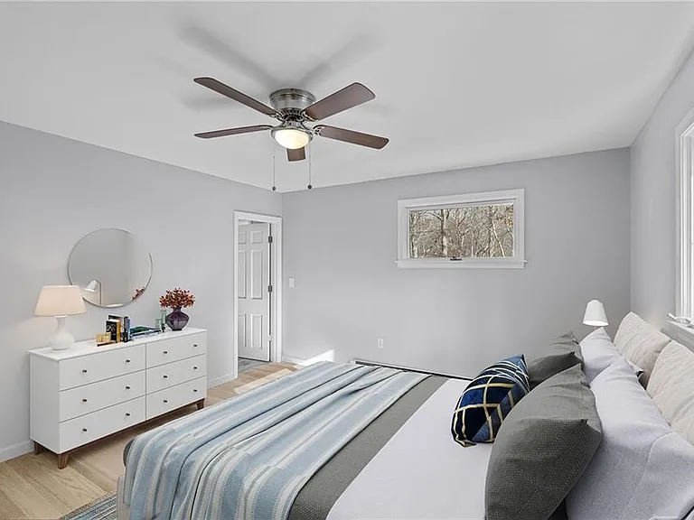 141 Congdon Dr — Photo 10