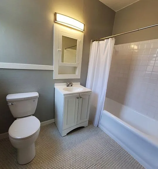 531 Hyde St #14 — Photo 10