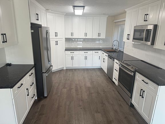 2nd image of 1261 S Slate Canyon Dr #B