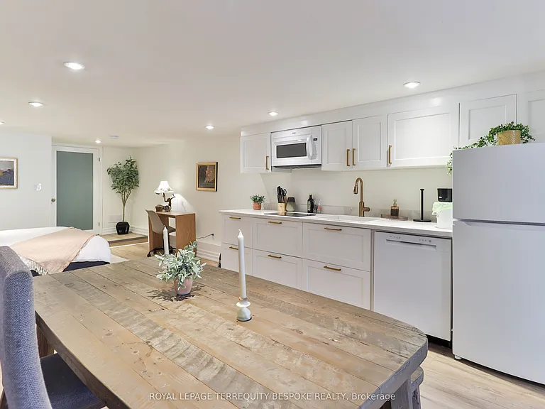 39 Lappin Ave #LOWER — Photo 9