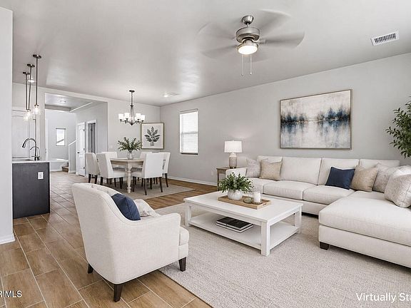 3rd image of 333 Emerald Rise Dr