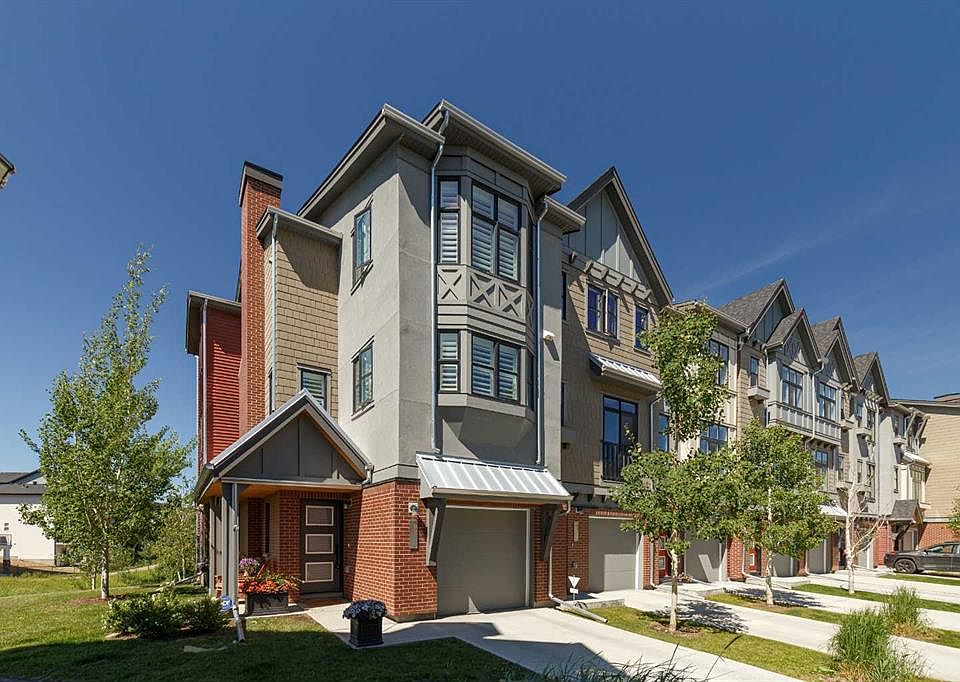 1st image of 64 Spring Willow Way SW
