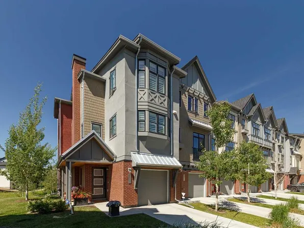 64 Spring Willow Way SW, Calgary, AB T3H 5Z3