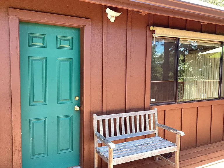 1920 Redwood Dr — Photo 6