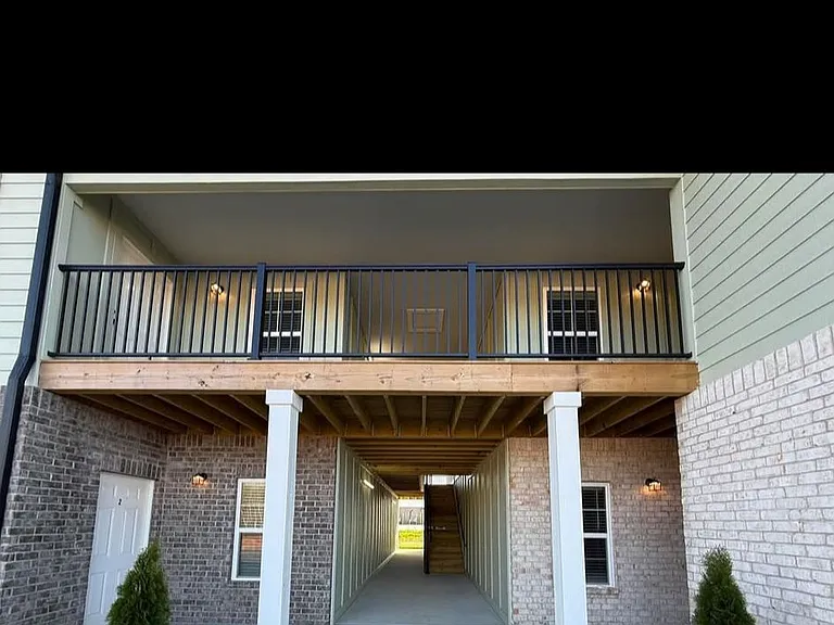 207 Palmer Ct — Photo 8