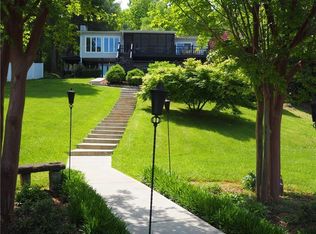 360 Lakeshore Ln, Taylorsville, NC 28681