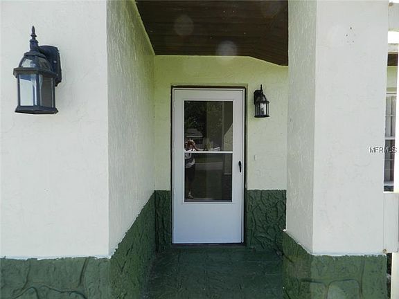 3rd image of 410 Cart Ct