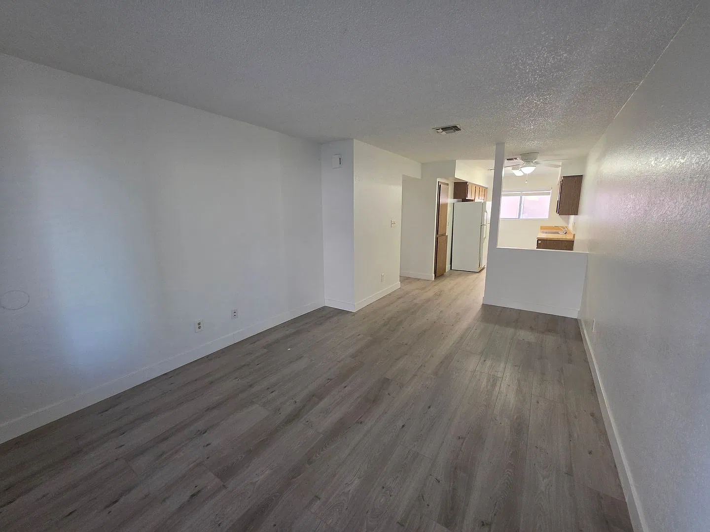 793 Baseline Road *W* — Photo 4