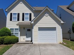 382 Village Knoll Dr, Lawrenceville, GA 30046