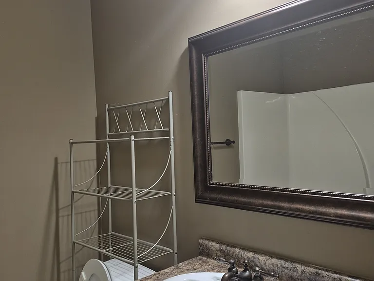 4028 Glen Laurel Dr N — Photo 7