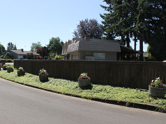 3rd image of 6232 NW Lupin Way