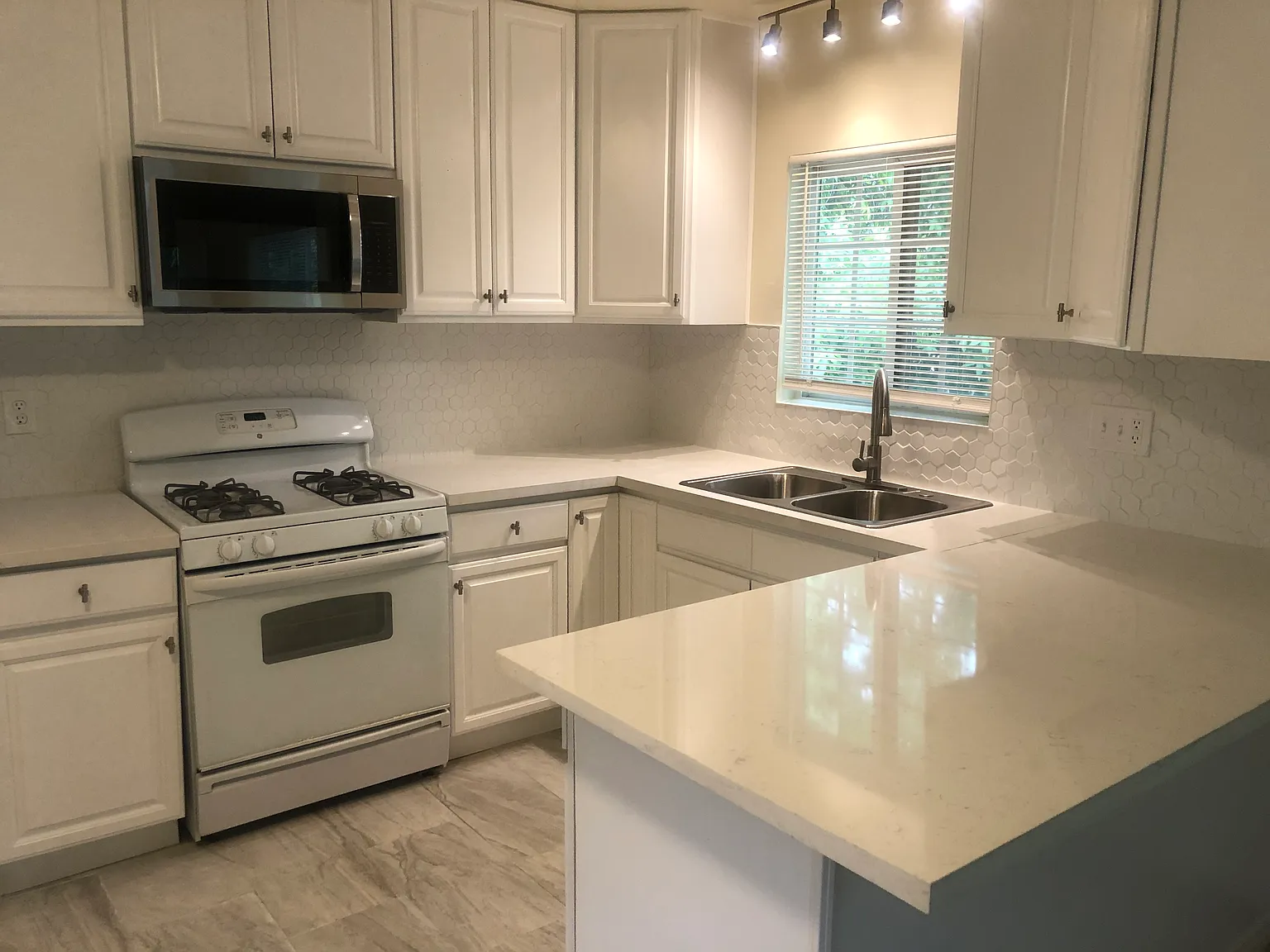 1 bed, 481 sqft, $1,950 — Photo 1