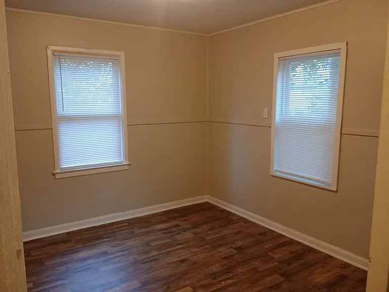 2604 Morrell Ave — Photo 5