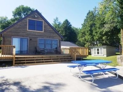 1261 Lakeshore Dr, Cleveland, WI, 53015