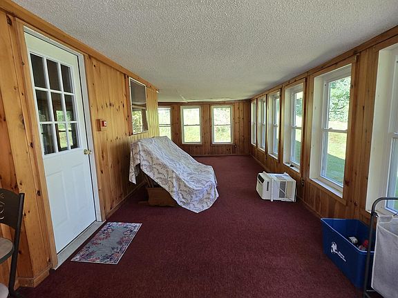 2nd image of 724 Grove Avenue