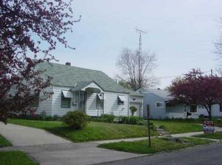 506 E 10th St, Rushville, IN