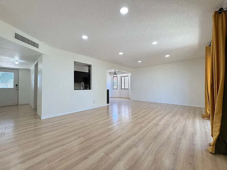 10617 Josie Pl — Photo 9