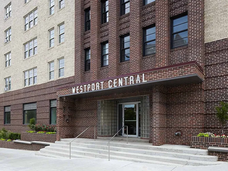 Westport Central — Photo 24