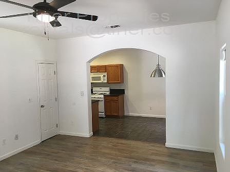 4th image of 216 21st St Unit A