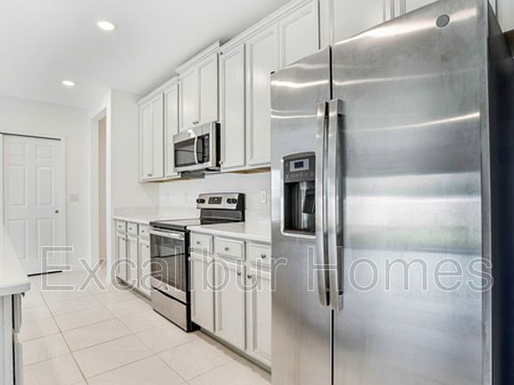 5th image of 610 Campo Ln