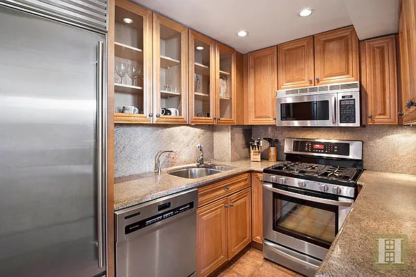 Rented by Halstead Real Estate | media 3