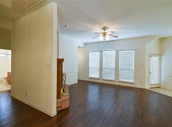 3rd image of 1316 Marwood Ct