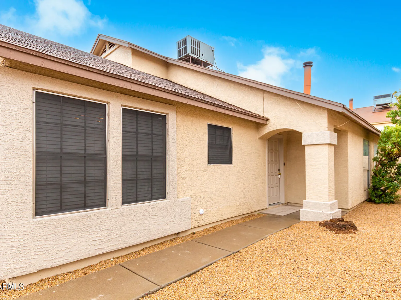 3 bed, 2.5 bath, 1618 sqft, $2,325 — Photo 4