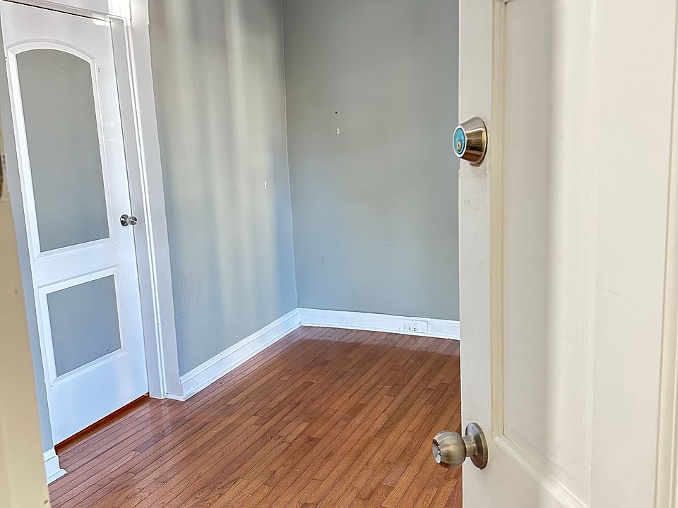 1st image of 8712 118th St #1