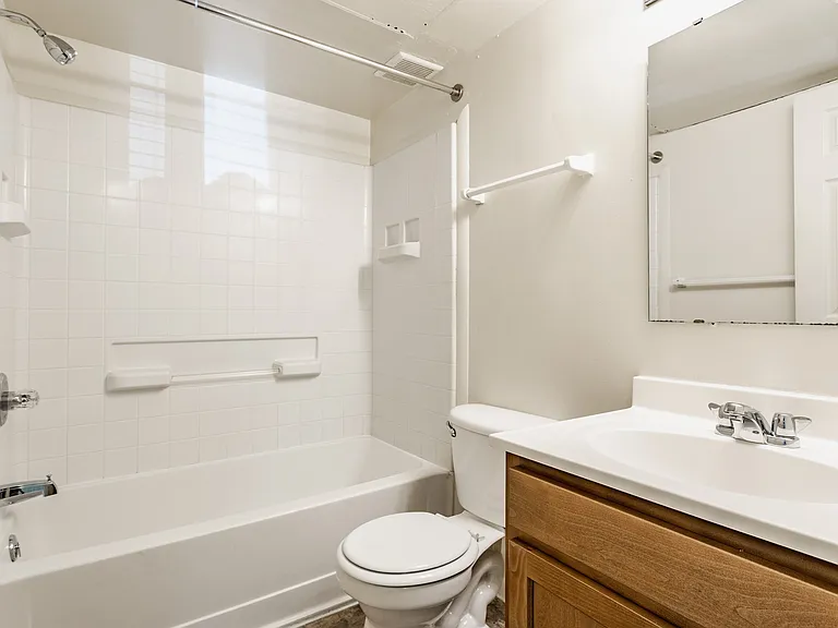 Bavarian Village Apartments — Photo 12