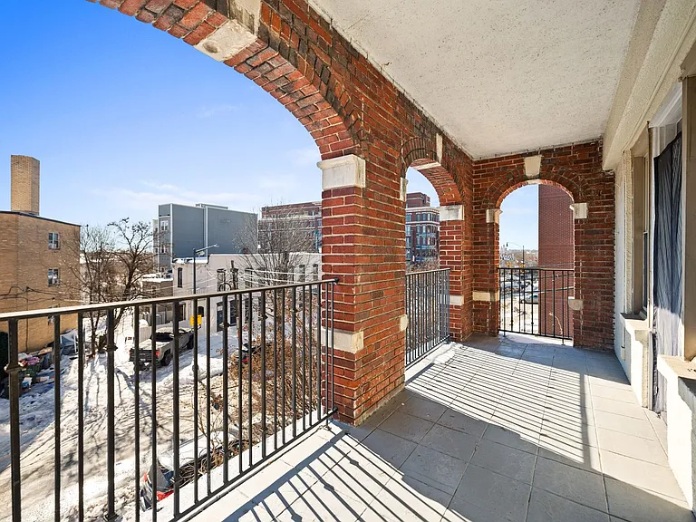 NEW QUIN APARTMENTS — Photo 76