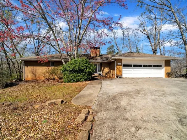 6230 Forest Village Dr, Gainesville, GA 30506