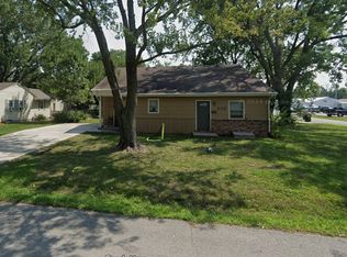 338 S Meadowbrook Cir, Gardner, KS 66030