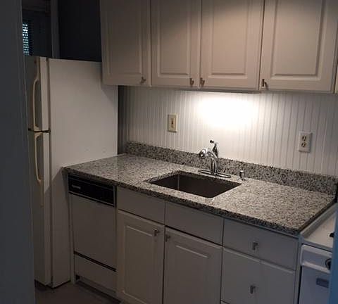 3rd image of 4415 Holly St
