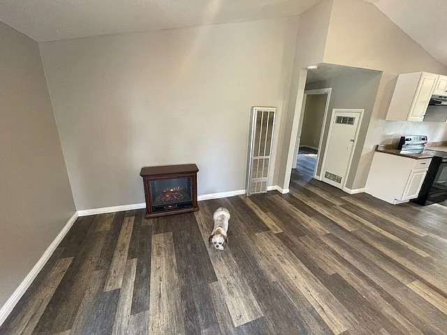 445 1/2 Tanglewood Rd — Photo 5