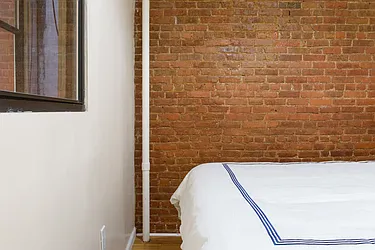 Rented by ER (DO NOT USE)