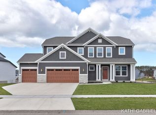 12577 Manchester Dr, Grand Haven, MI 49417