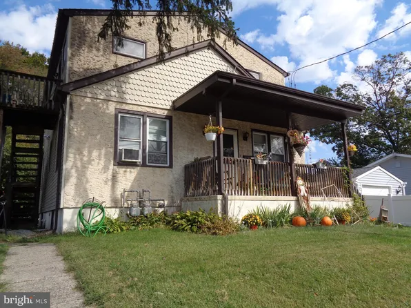 353 10th Ave, Lindenwold, NJ 08021