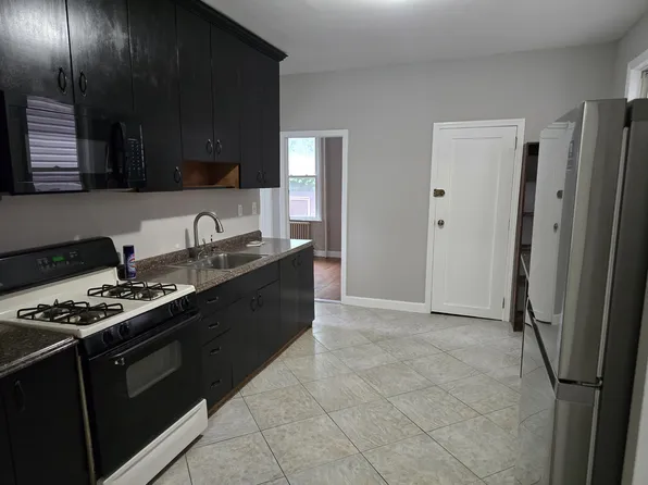 222 Danforth Avenue image 1 of 18