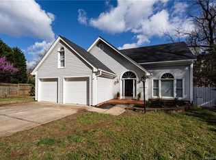 8425 Sardis Rd, Charlotte, NC 28270