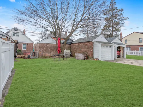 215-18 48th Avenue image 17 of 21