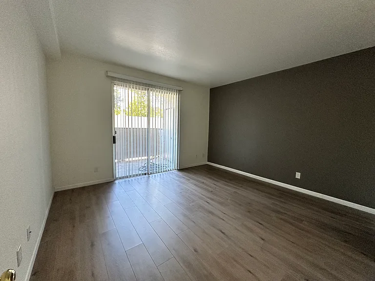 125 Hobson St #1A — Photo 13