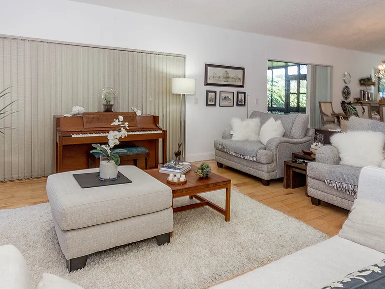 5570 Piping Rock Dr — Photo 12
