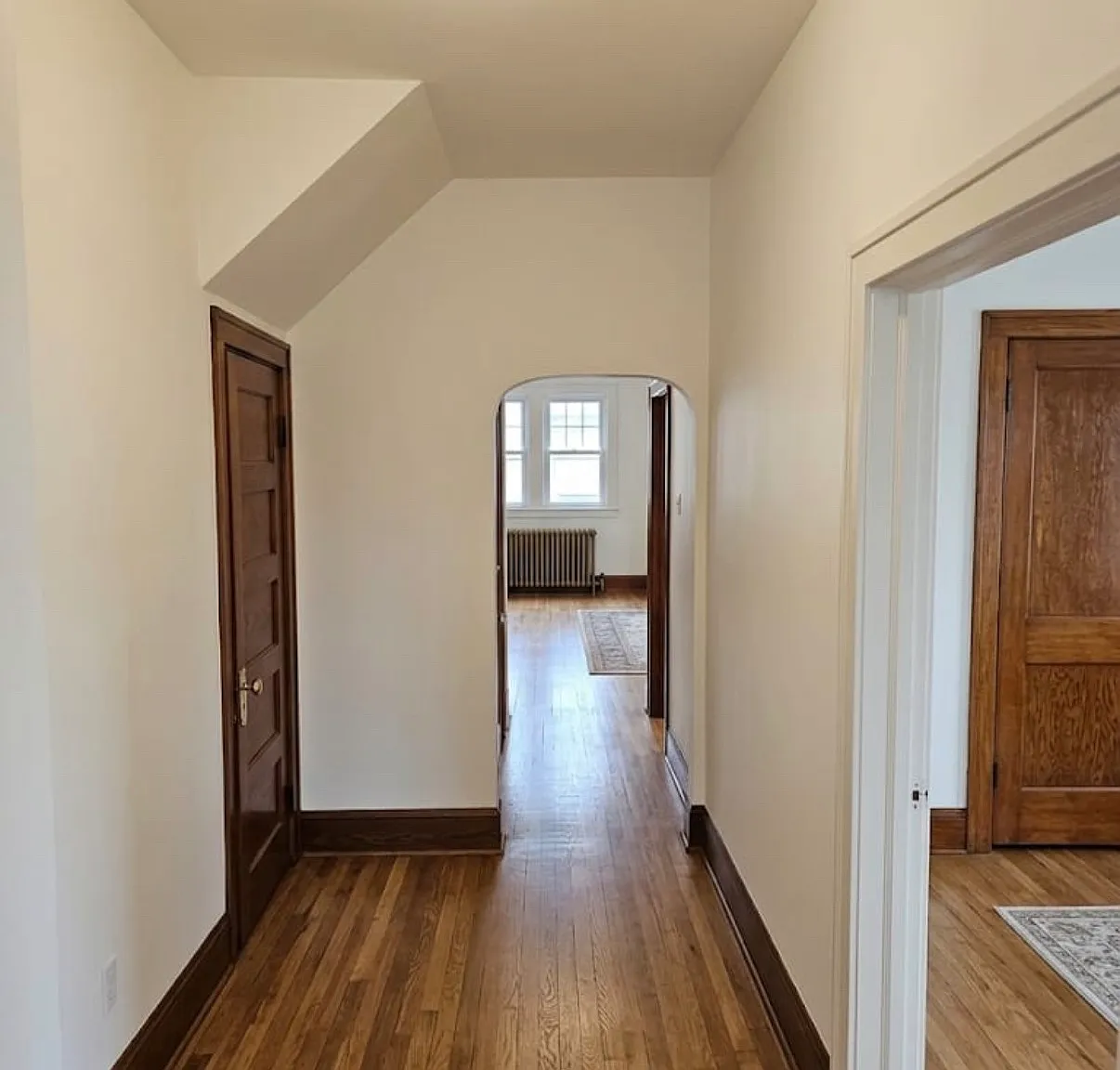 3 bed, 1200 sqft, $3,300 — Photo 3
