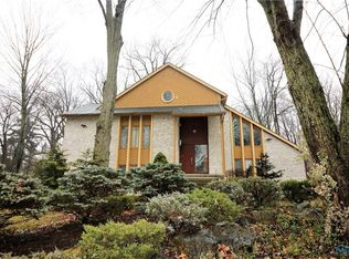 5658 Ginger Tree Ln, Toledo, OH 43623