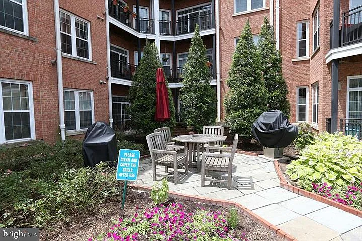 1451 Belmont St NW #212 — Photo 29